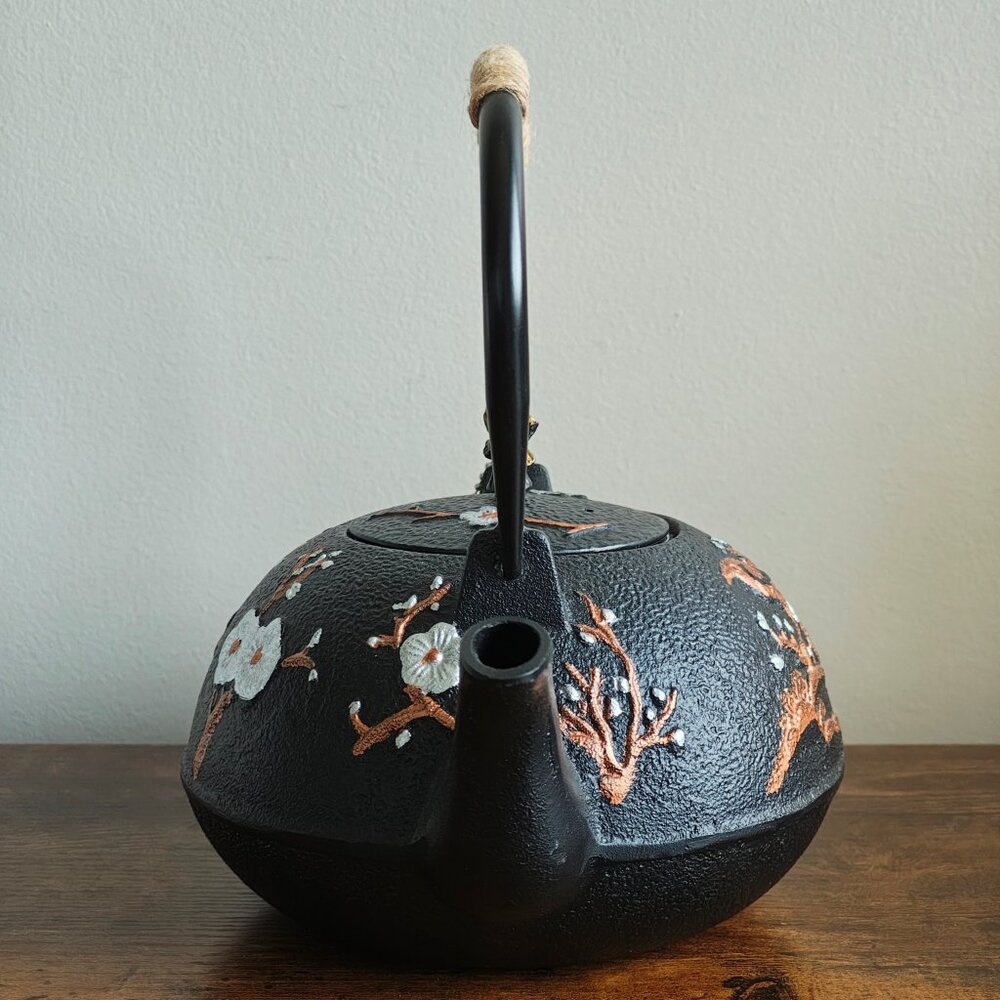 Japanese Cast Iron Floral Teapot - Picture 9 of 12